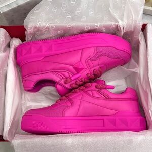 Women's Pink Sneakers